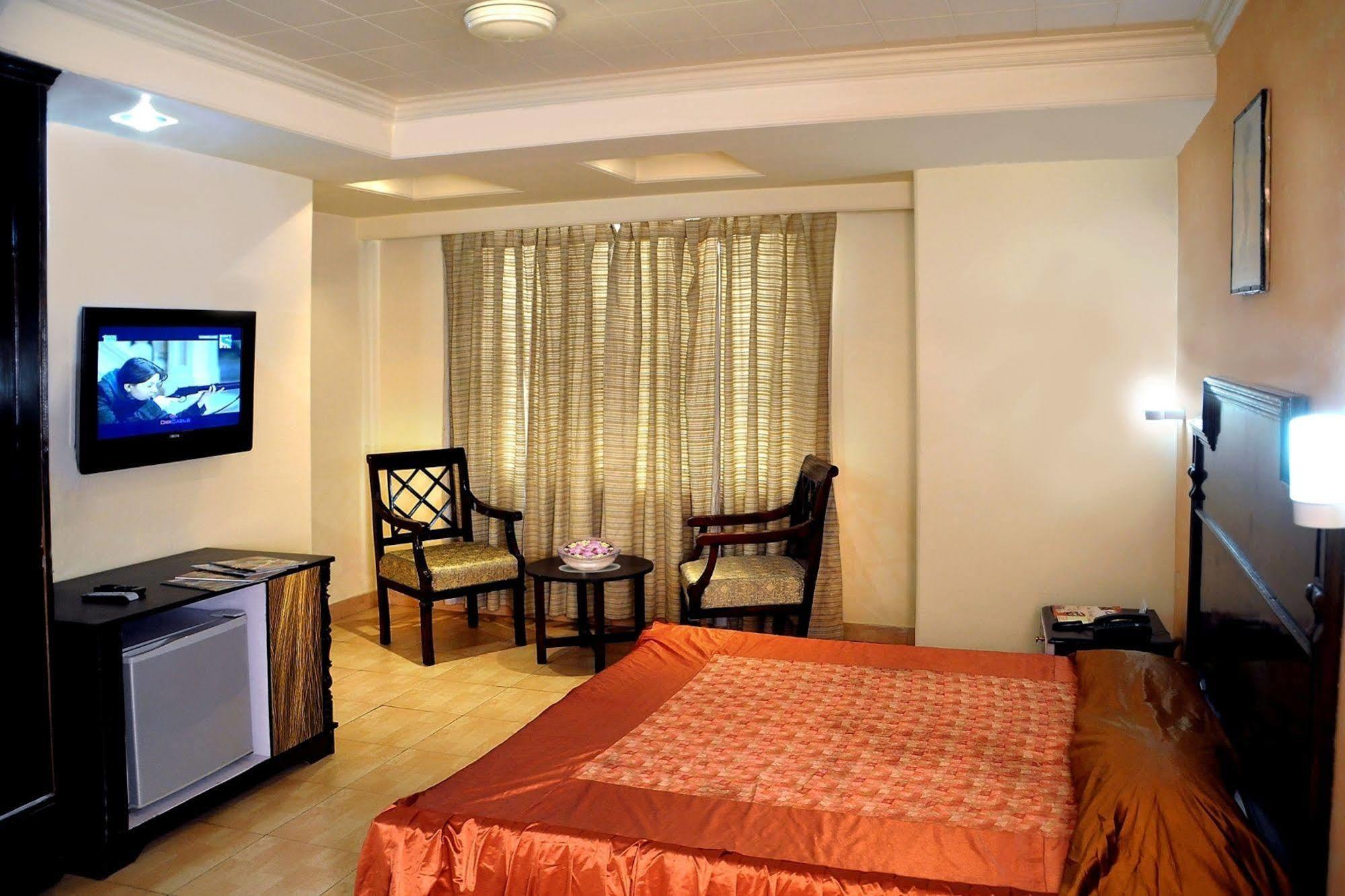 Hotel Ganga Ratan Agra  Dış mekan fotoğraf